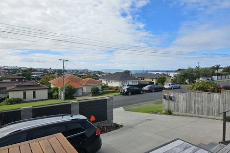 Photo of property in 19a Braemar Road, Rothesay Bay, Auckland, 0630