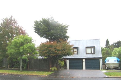 Photo of property in 74 Chelsea View Drive, Chatswood, Auckland, 0626
