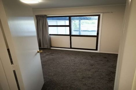 Photo of property in 17 Diana Drive, Glenfield, Auckland, 0627