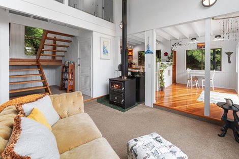 Photo of property in 16 Major Bridge Drive, Russell, 0272