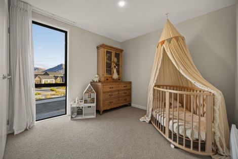 Photo of property in 4 Chapman Drive, Jacks Point, 9371