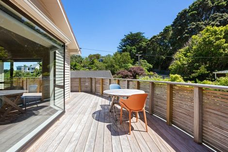 Photo of property in 22 Tio Tio Road, Miramar, Wellington, 6022