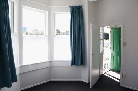 Photo of property in 1/12 Myrtle Crescent, Mount Cook, Wellington, 6021