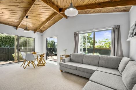 Photo of property in 1/1 Evan Street, Belmont, Auckland, 0622