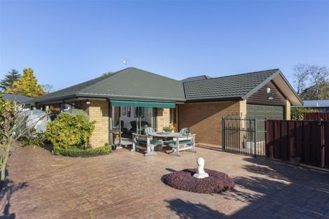 Photo of property in 2/156 Blighs Road, Strowan, Christchurch, 8052