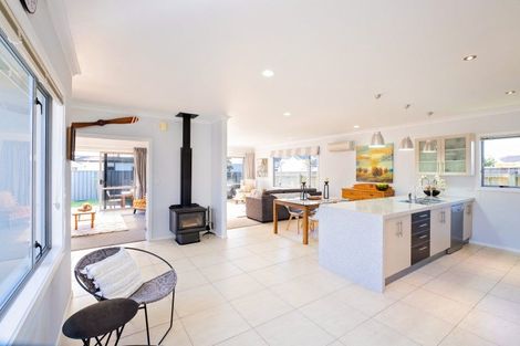 Photo of property in 79 Russell Robertson Drive, Havelock North, 4130