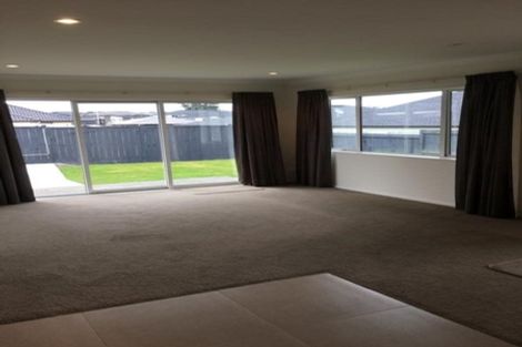 Photo of property in 7 Pohue Avenue, Huapai, Kumeu, 0810