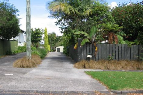 Photo of property in 2/14 Mayville Avenue, New Lynn, Auckland, 0600