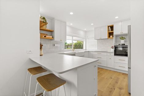 Photo of property in 12 Judd Place, Orewa, 0931