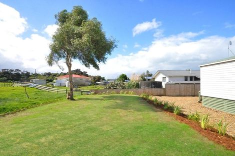 Photo of property in 15 Kowhai Avenue, Kaiaua, Pokeno, 2473