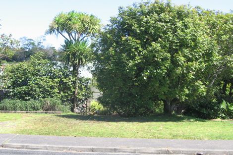 Photo of property in 1/18 Elliott Avenue, Bayview, Auckland, 0629
