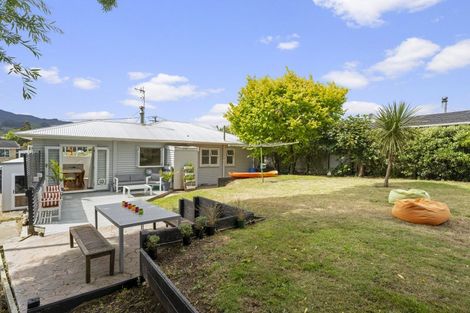 Photo of property in 1 Goldsborough Avenue, Raumati Beach, Paraparaumu, 5032