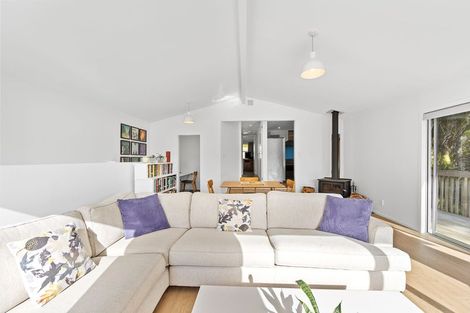 Photo of property in 188 Motutara Road, Muriwai, Waimauku, 0881