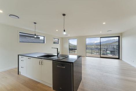 Photo of property in 104 Spur Ridge Rise, Jacks Point, 9371