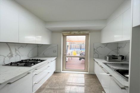 Photo of property in 14a Domain Road, Weymouth, Auckland, 2103