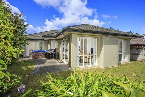 Photo of property in 7 Admirals Court Drive, Greenhithe, Auckland, 0632