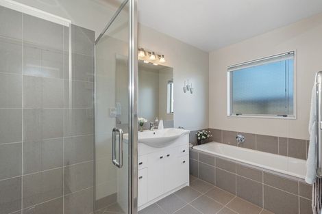 Photo of property in 36a Sandwich Road, St Andrews, Hamilton, 3200