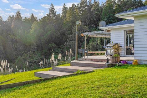 Photo of property in 871 Krippner Road, Puhoi, Silverdale, 0994