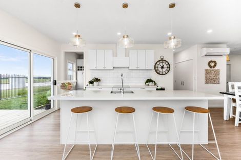 Photo of property in 32 Kaituna Place, Te Awa, Napier, 4110