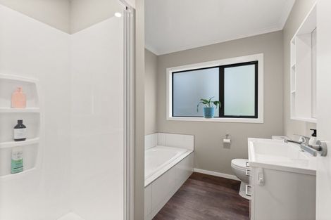 Photo of property in 10 Cullinane Avenue, Feilding, 4702