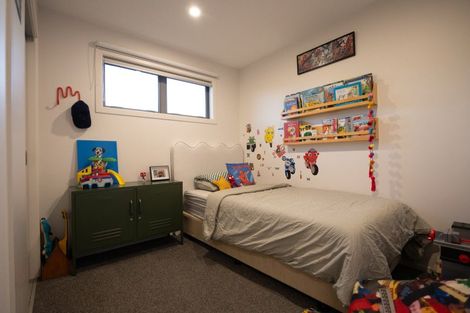 Photo of property in 2 Seddon Street, Takaro, Palmerston North, 4412