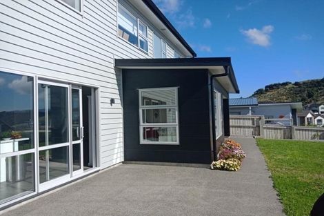 Photo of property in 87 Endeavour Drive, Whitby, Porirua, 5024