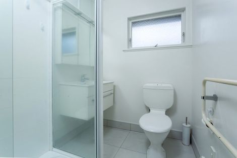 Photo of property in 1/18 Evelyn Place, Hillcrest, Auckland, 0627