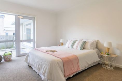 Photo of property in 27 Middlepark Road, Sockburn, Christchurch, 8042