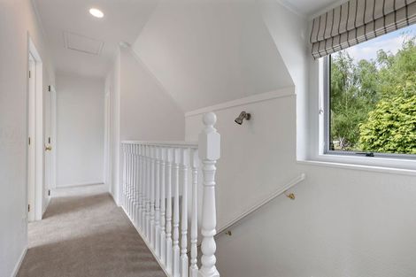 Photo of property in 7 Kelvin Place, Kelvin Heights, Queenstown, 9300