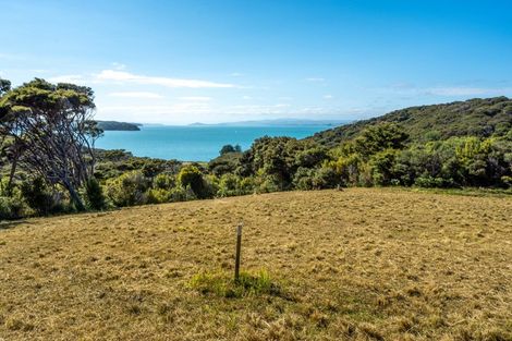 Photo of property in 40 Walter Frank Drive, Waiheke Island, 1971