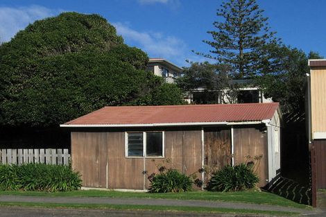 Photo of property in 30 Heperi Street, Waikanae Beach, Waikanae, 5036