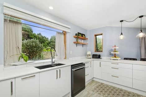 Photo of property in 1 Avonlea Grove, Belmont, Lower Hutt, 5010