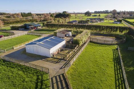 Photo of property in 33 Silkwood Place, Fitzherbert, Palmerston North, 4410