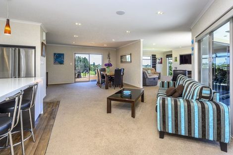 Photo of property in 5b Tupuhi Place, Highlands Park, New Plymouth, 4312