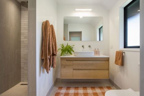 Photo of property in 10b Beach Road, Waihi Beach, 3611