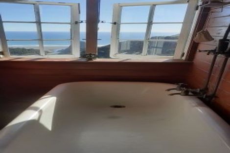 Photo of property in 122 Lone Kauri Road, Karekare, New Lynn, 0772