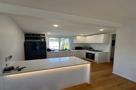 Photo of property in 4 Poplar Road, Stanmore Bay, Whangaparaoa, 0932