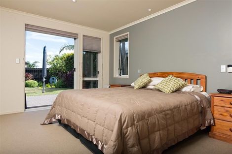 Photo of property in 51 Gibson Place, Papamoa Beach, Papamoa, 3118