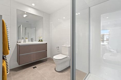 Photo of property in 7 Nga Pona Toru Road, Flat Bush, Auckland, 2019