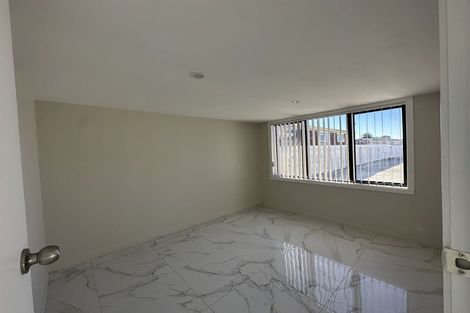 Photo of property in 4 Convair Crescent, Mangere, Auckland, 2022