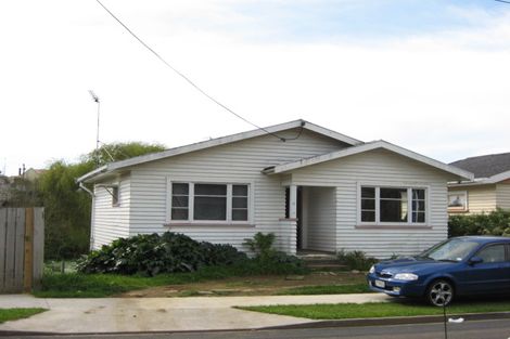 Photo of property in 16 Gaine Street, New Plymouth, 4310
