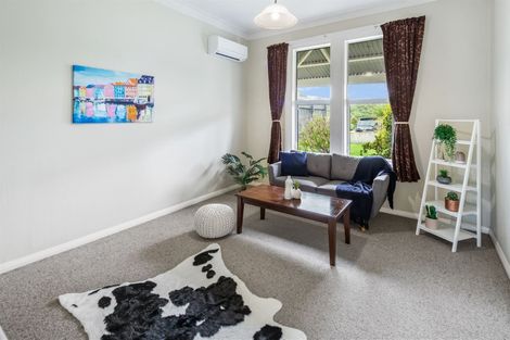Photo of property in 6 Tarawera Road, Johnsonville, Wellington, 6037