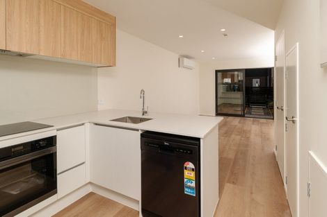 Photo of property in 8/327 Glengarry Road, Glen Eden, Auckland, 0602