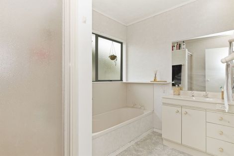 Photo of property in 42 Kane Road, Papamoa Beach, Papamoa, 3118