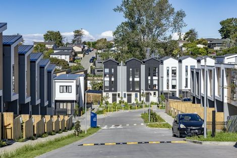 Photo of property in 5 Morihana Close, Glen Eden, Auckland, 0602