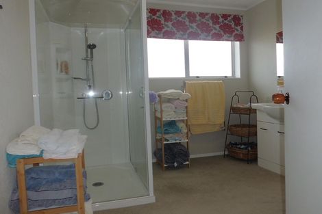 Photo of property in 27 Saint Leonards Road, Temuka, 7920