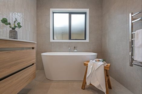 Photo of property in 45 Sardinia Grove, Fitzherbert, Palmerston North, 4410