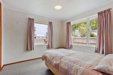 Photo of property in 3 La Perouse Place, Northcote, Christchurch, 8052