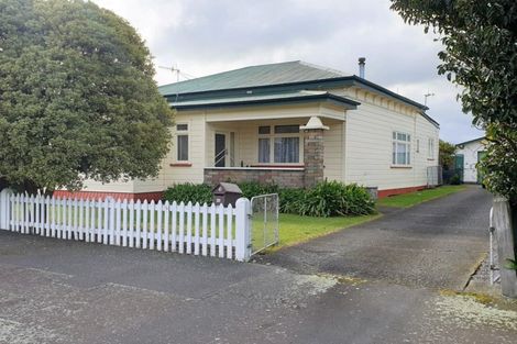 Photo of property in 43 Gordon Street, Dannevirke, 4930