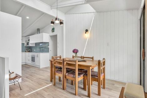 Photo of property in 4 Quin Crescent, Hawera, 4610